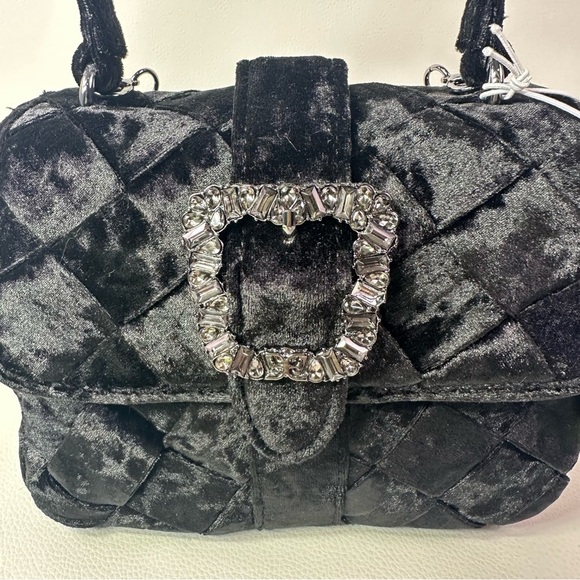 NEW SAM BRIT CRUSHED VELVET TOP HANDLE SHOULDER BAG BLACK
NWT!! - Picture 7 of 15